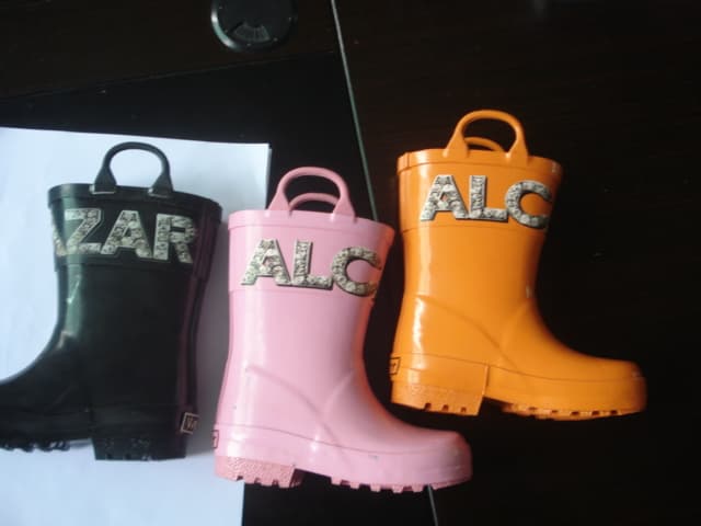 lovely rubber rain boots for children