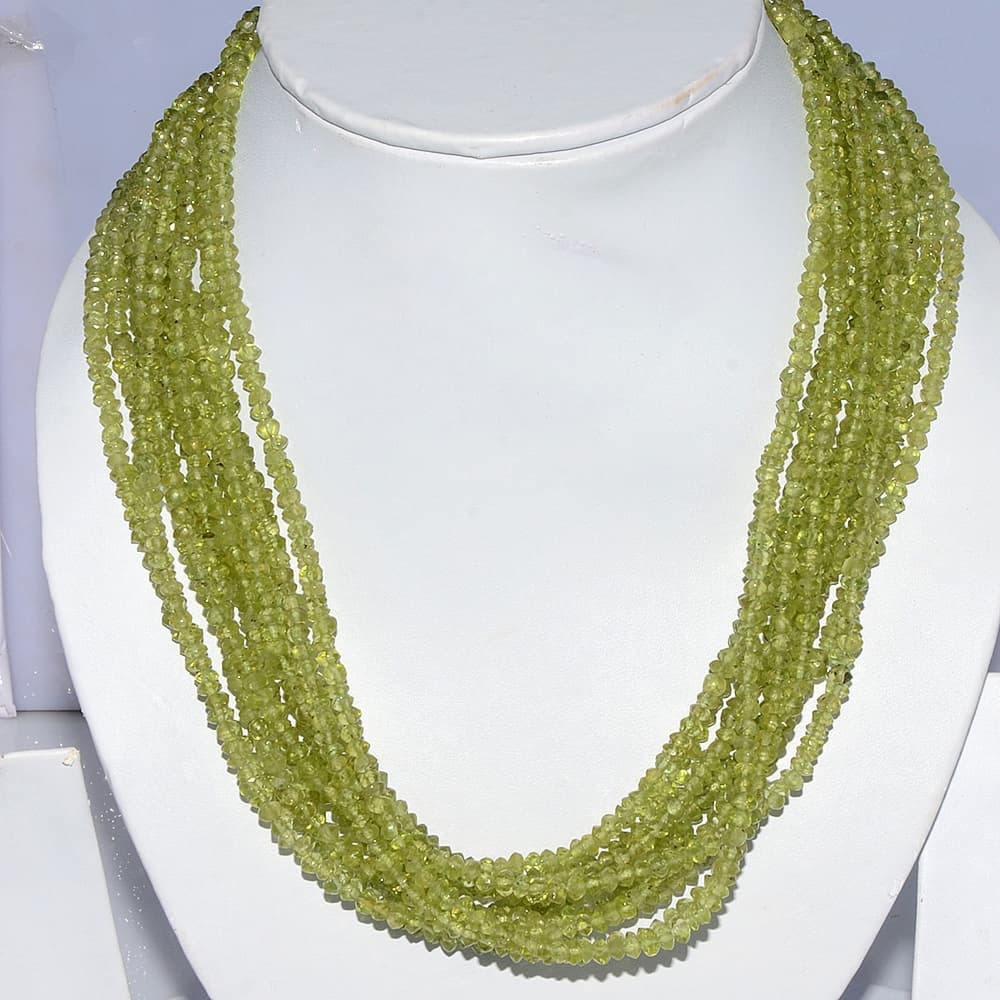 Natural Peridot Plain beads 18 inch
