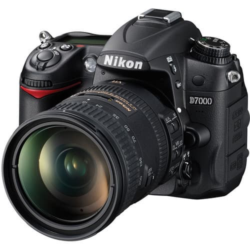 Nikon D7000 DSLR Camera/NIKKOR 18-200mm DX VR II Lens