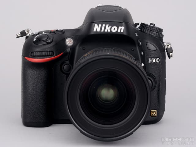 Nikon D600 24.3MP Digital SLR Camera