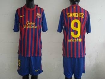 Wholesale Soccer Barcelona home jerseys 9 sanchez Thai version free shipping
