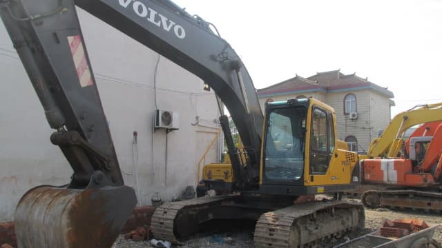 Used Volvo Excavator EC210BLC in good conditi