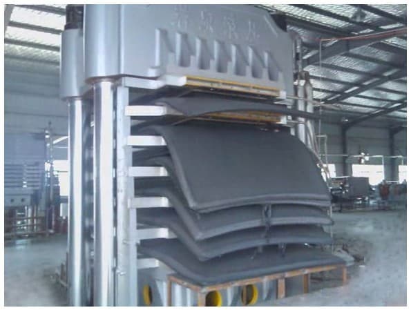 EVA Foaming Press,Qingdao Xincheng Yiming Rubber Machinery(Qingdao,China)