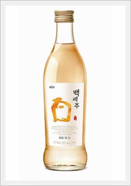 Korean Traditional Alcoholic Beverage 'Bekseju' (Rice Wine)