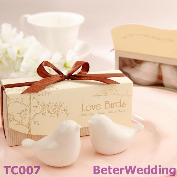 TC007, Love Birds in the Window Salt and Pepper Shakers Party supply, Party favors
