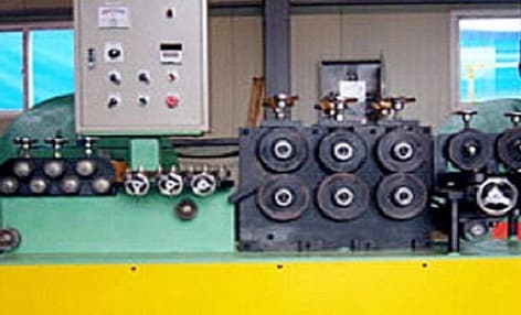 Automatic Barbed tape clamping machine