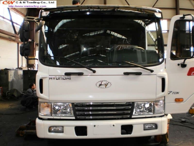 Megatruck Hyundai 7 ton CRANE Cargo LONG