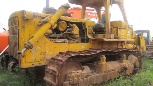 Used CAT Bulldozer D8K in good condition