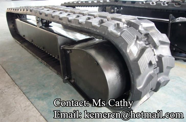 rubber track undercarriage with motor cover
