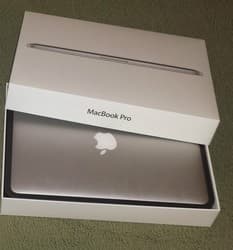 Apple MacBook Pro ME294LL/A 15.4-Inch Laptop