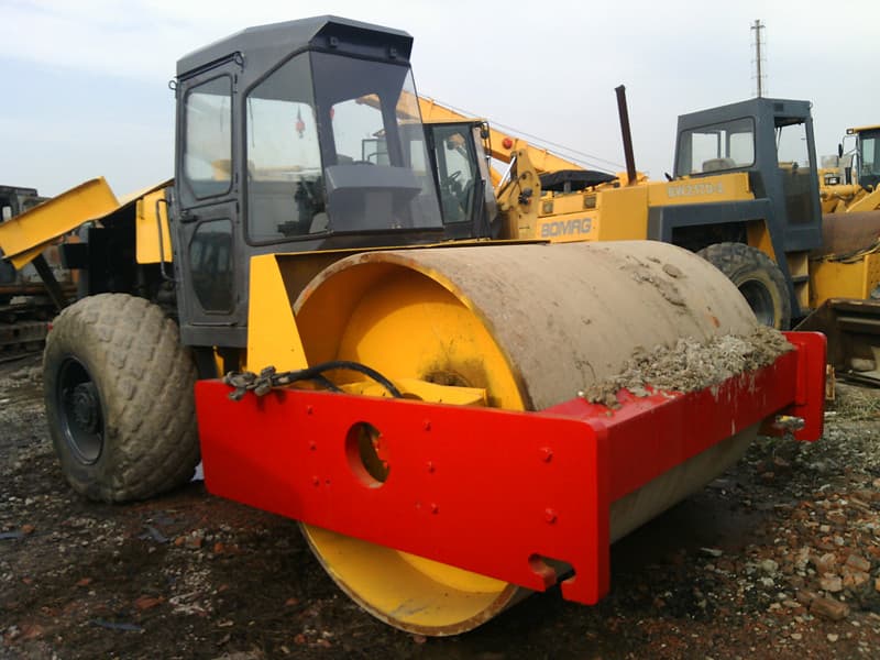 Used Dynapac Road Roller CA25D in good condit