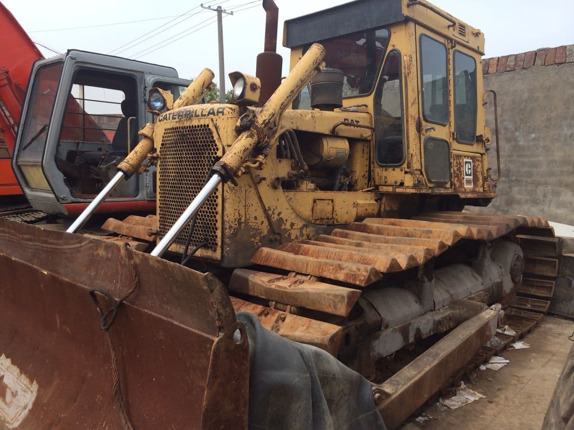 Used CAT Bulldozer D6D in good condition