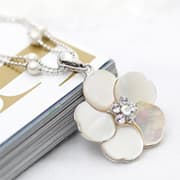 MP Flower necklace