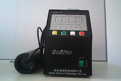 Ultrasonic needle straightening machine