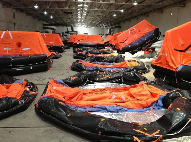 solas open reversible inflatable life raft