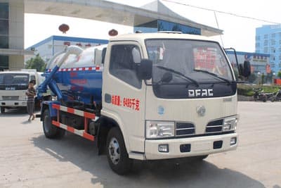 Dongfeng duolika 6cbm sewage suction truck