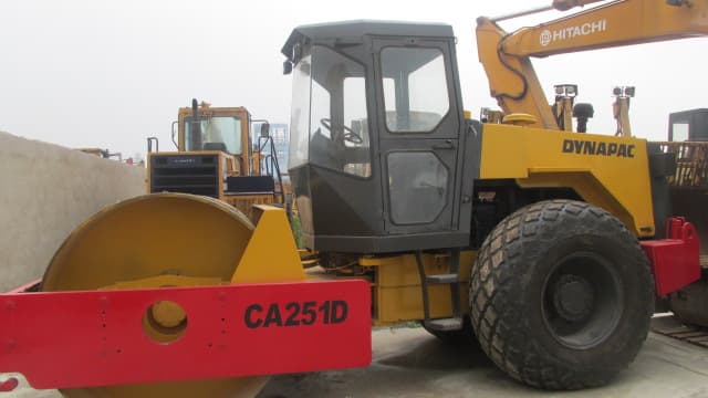 Used DYNAPAC Road Roller CA251D in good condi