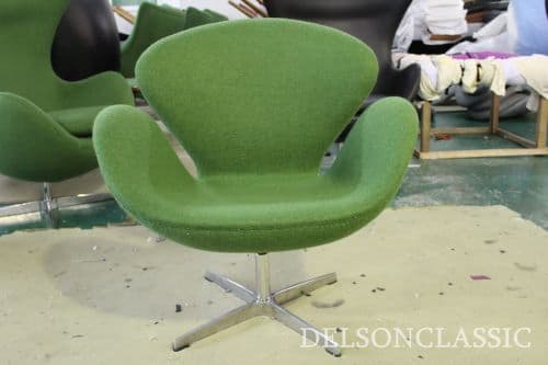 Arne Jacobsen Swan Chair DS333