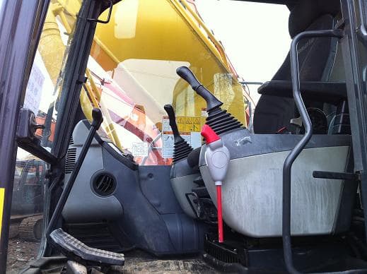 Used  komastu excavator PC200-8