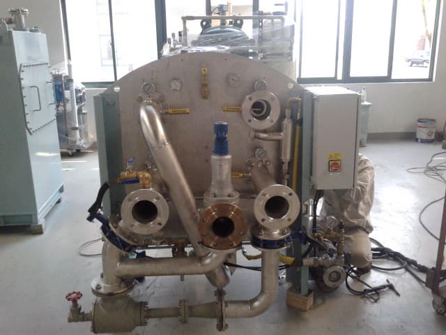 marine sea water desalinating unit