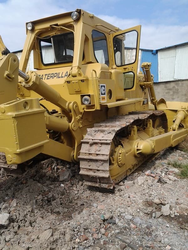 Used CAT Bullodzer D8K in good condition