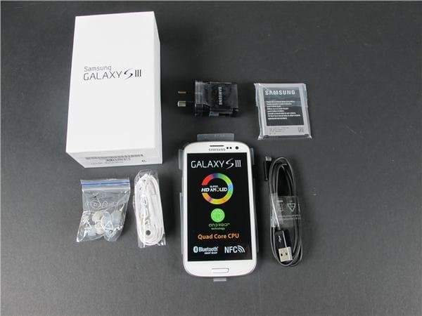 Discount Authentic Samsung I9300 Galaxy S III Smart phones
